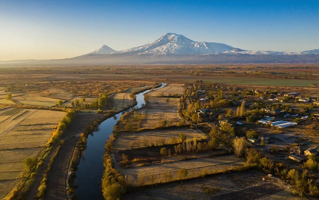 araratyan-patmvouthyvounner-ranchpar-gyvough-hvoghi-mshakneri-ev-sahmanapahneri-bnakavayr